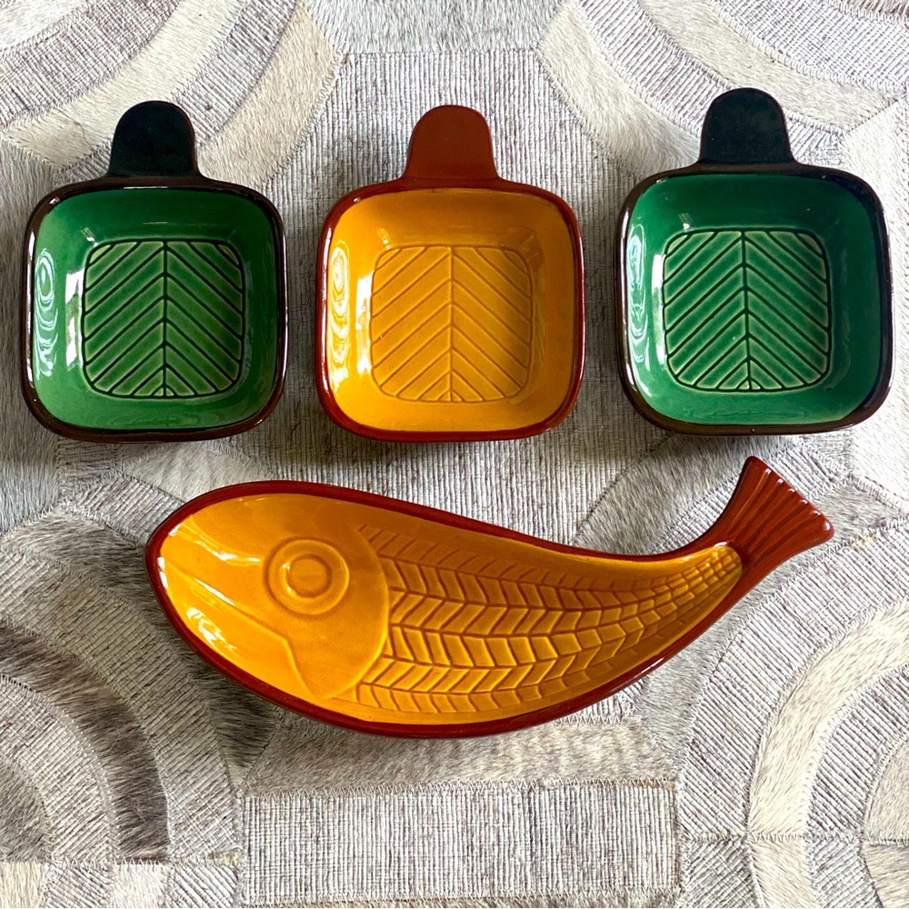 Vintage Sweden Gabriel Ceramic Fish Dish with Three Additional Side Sauce Dishes